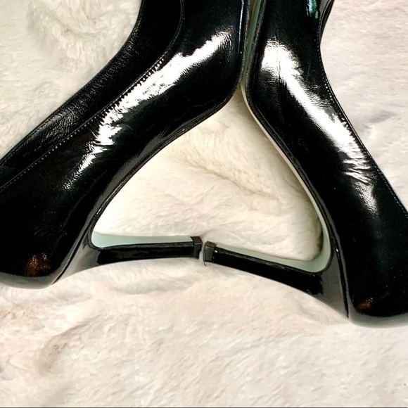 Cynthia Rowley Black Patent Peep Toe Pumps Size 7.5 - Picture 6 of 10